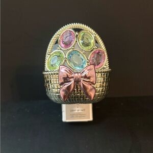 ••Sold Out New Edition *** Bath & Body Works Gemstone Basket Night Light